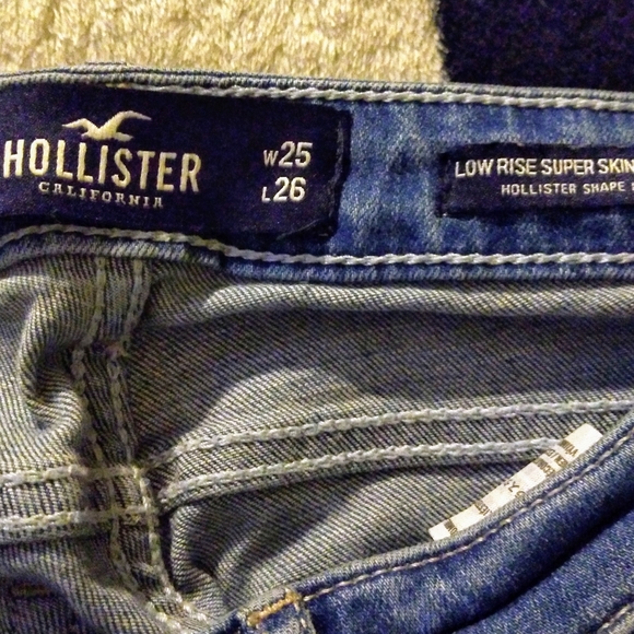 HOLLISTER CROP - Picture 5 of 6